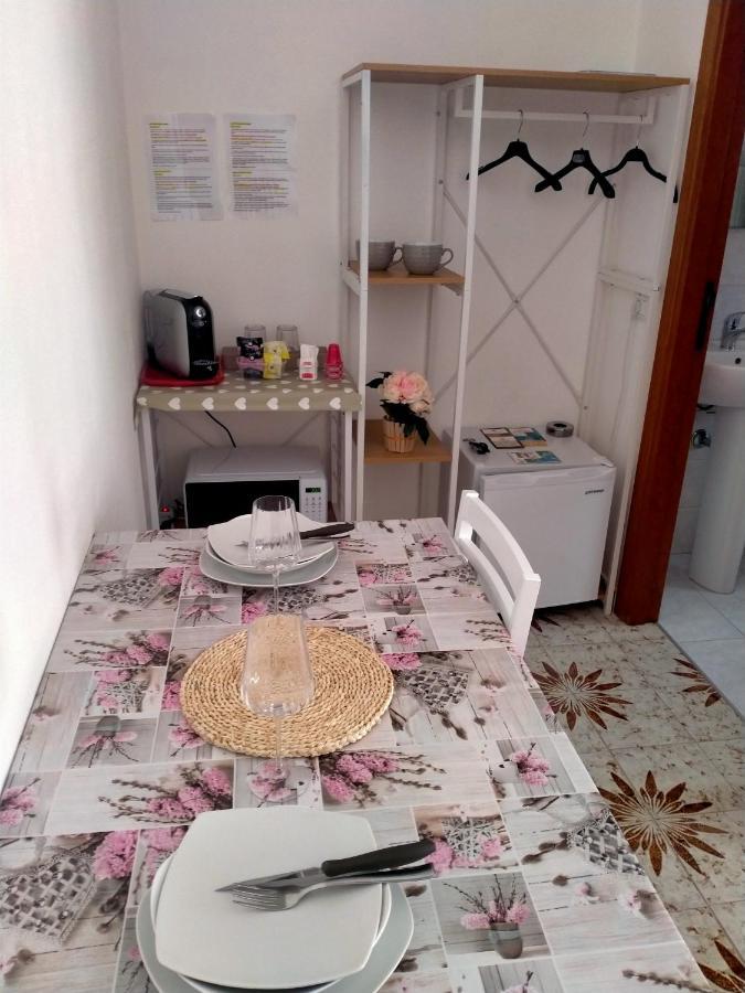 Le Camelie Camera Bosa Buitenkant foto